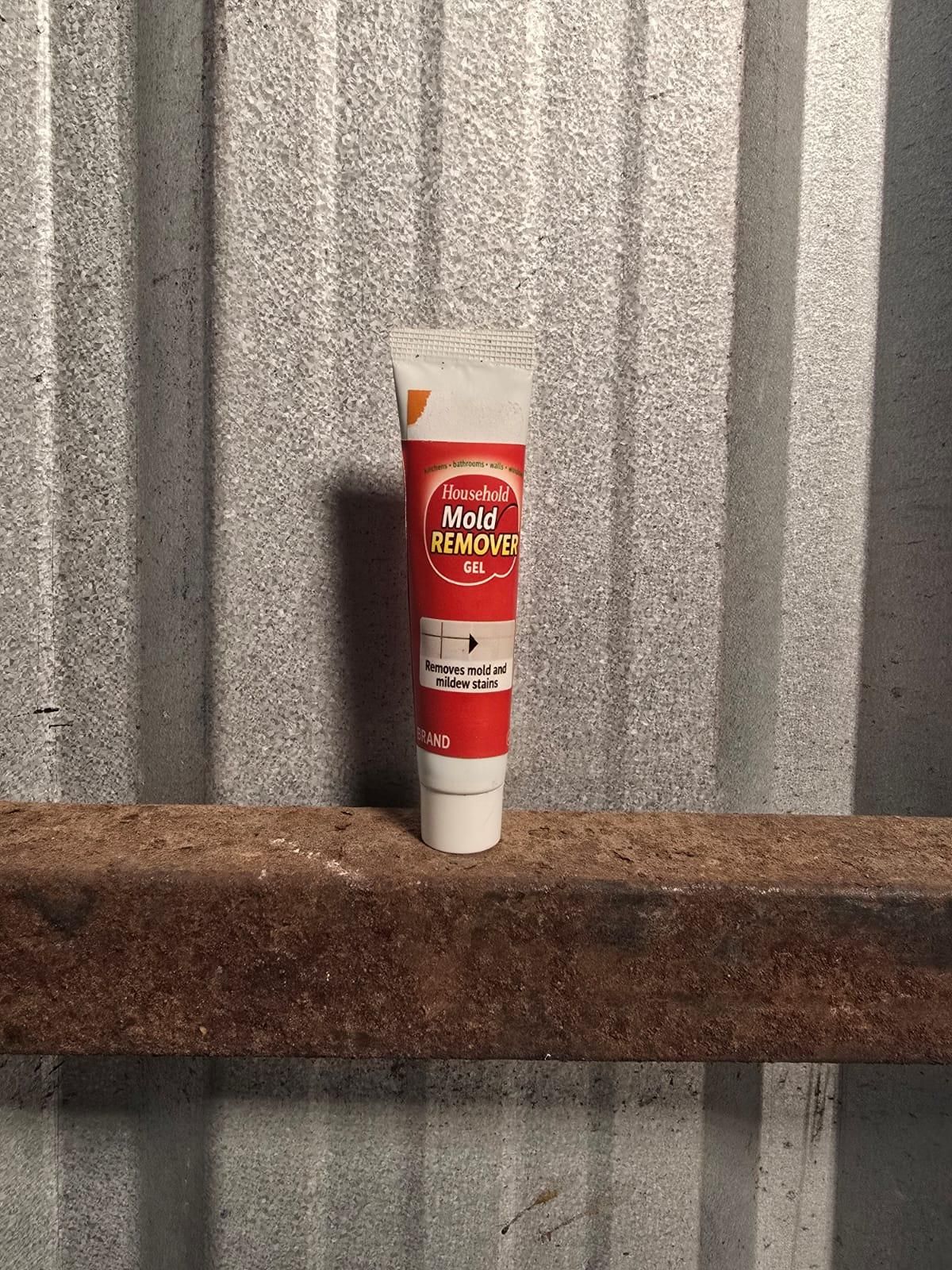 Household Mold Remover Gel 100 ml Pack of 1 with premium quality results